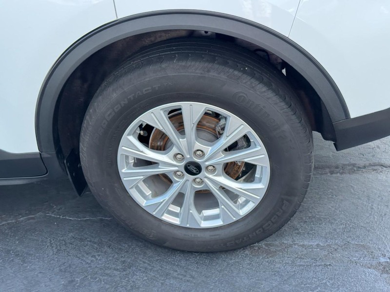 Ford Escape Vehicle Image 07