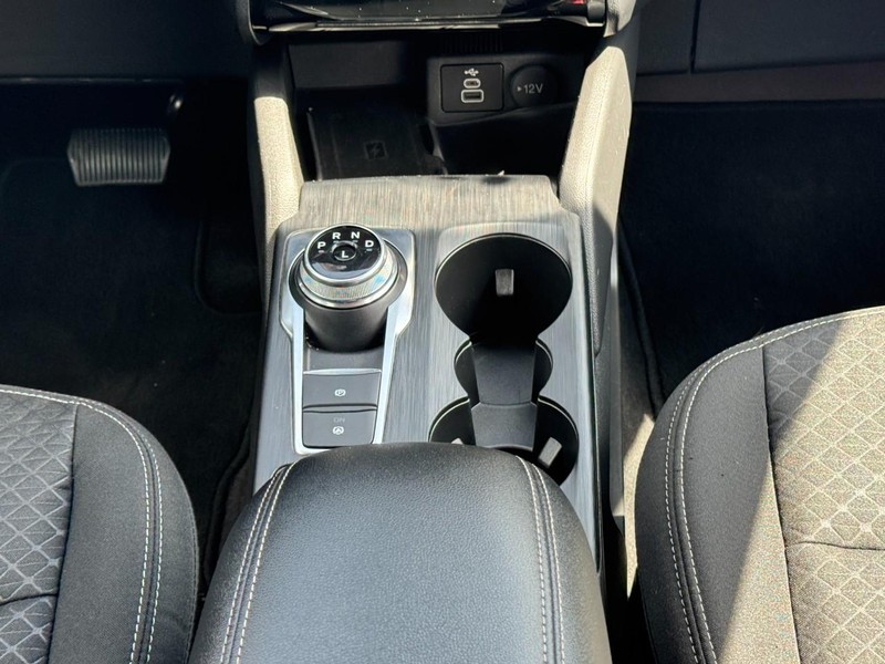Ford Escape Vehicle Image 14
