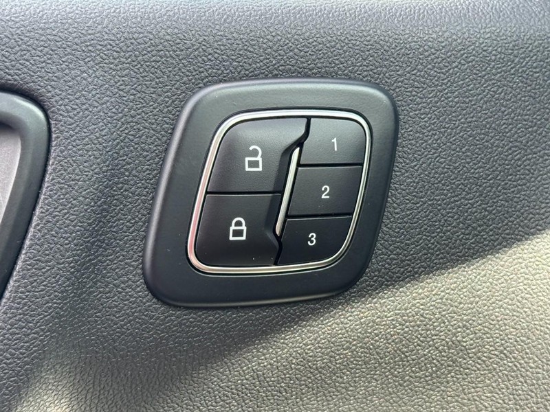 Ford Escape Vehicle Image 16