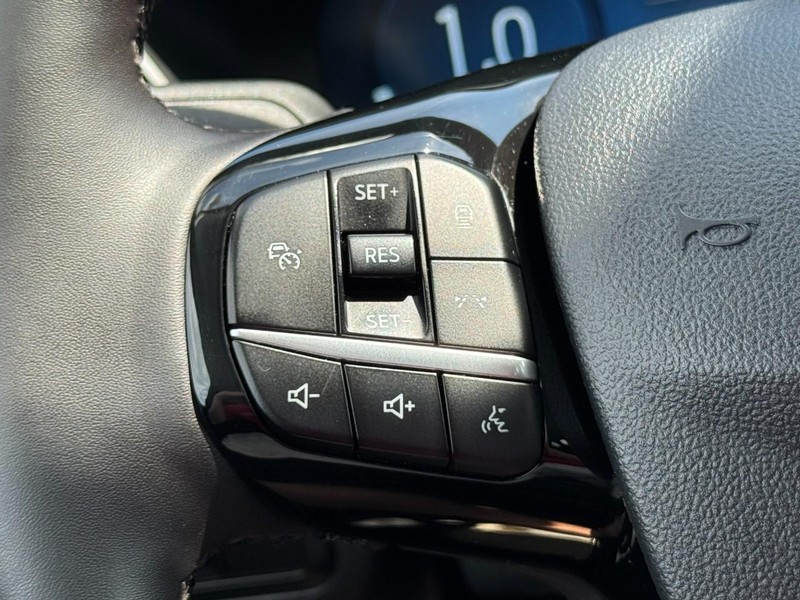 Ford Escape Vehicle Image 17