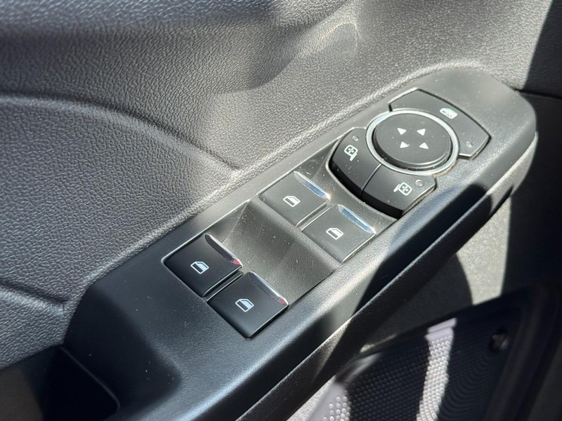 Ford Escape Vehicle Image 24