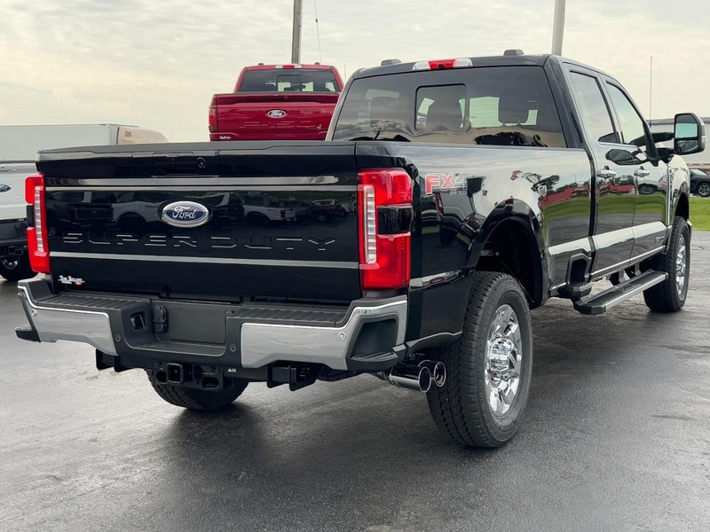 Ford Super Duty F-350 SRW Vehicle Image 03
