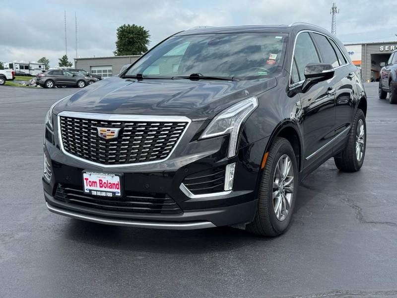 Cadillac XT5 Vehicle Full-screen Gallery Image 08