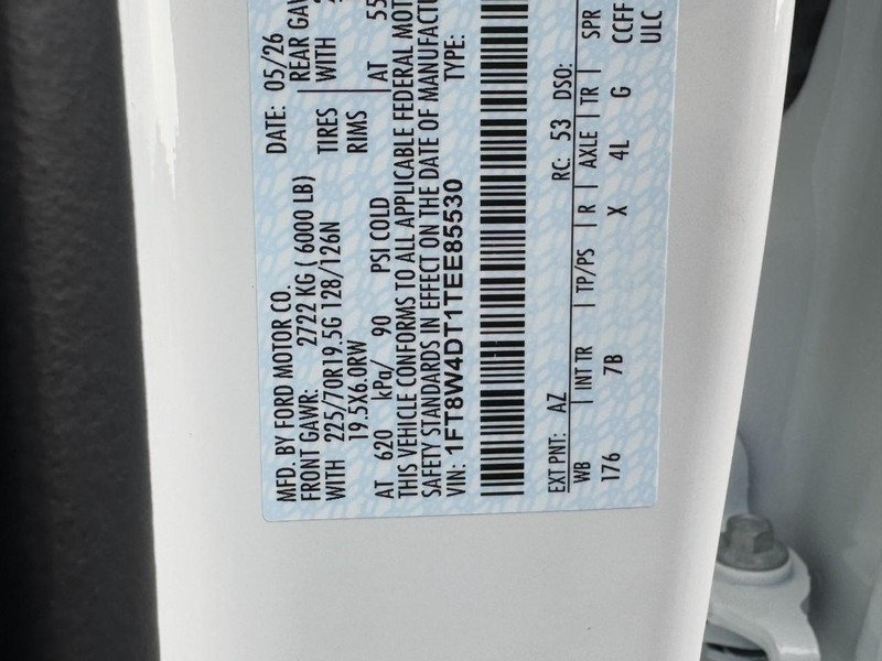Ford Super Duty F-450 DRW Vehicle Image 19