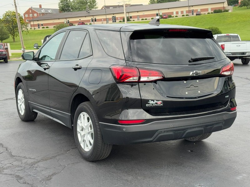 Chevrolet Equinox Vehicle Image 06