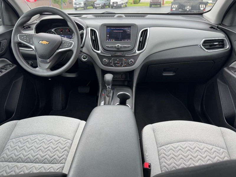 Chevrolet Equinox Vehicle Image 11
