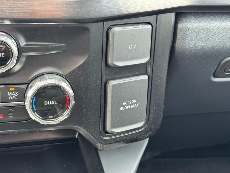 Ford Super Duty F-350 DRW Vehicle Image 14