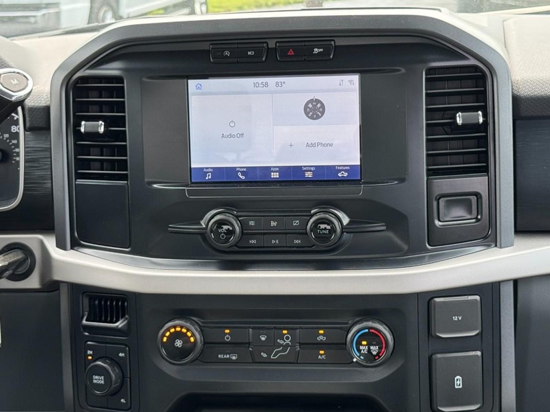 Ford F-150 Vehicle Full-screen Gallery Image 13