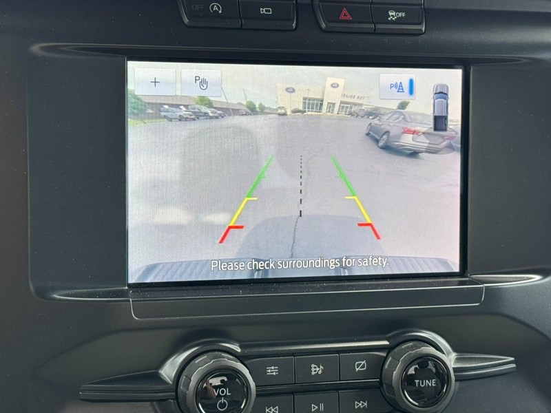 Ford F-150 Vehicle Full-screen Gallery Image 20