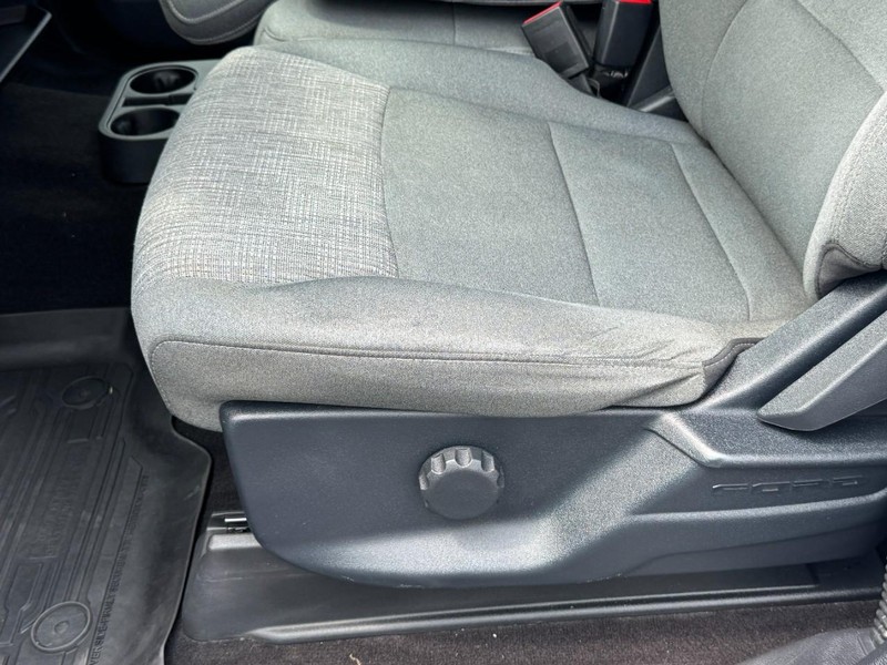Ford F-150 Vehicle Full-screen Gallery Image 22