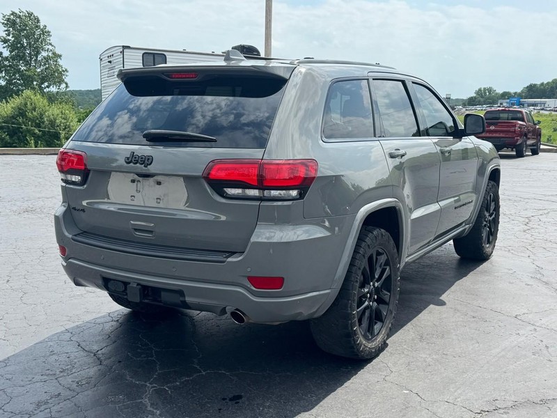 Jeep Grand Cherokee Vehicle Image 06