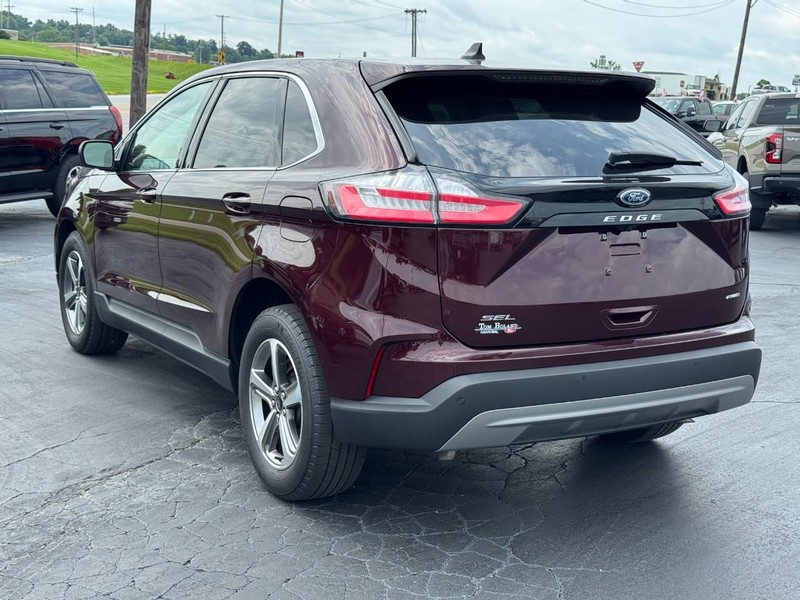 Ford Edge Vehicle Full-screen Gallery Image 06