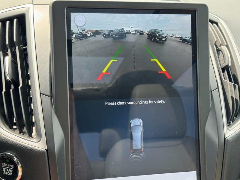 Ford Edge Vehicle Full-screen Gallery Image 21