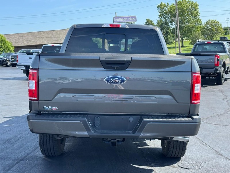 Ford F-150 Vehicle Full-screen Gallery Image 04