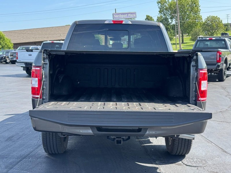 Ford F-150 Vehicle Full-screen Gallery Image 05