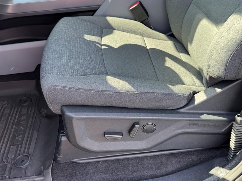 Ford F-150 Vehicle Image 16