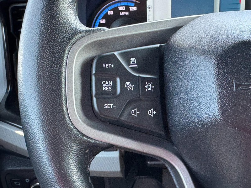 Ford Bronco Vehicle Full-screen Gallery Image 16
