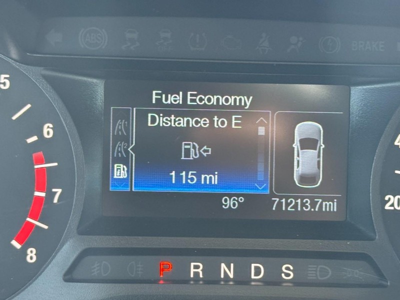 Ford Edge Vehicle Full-screen Gallery Image 18
