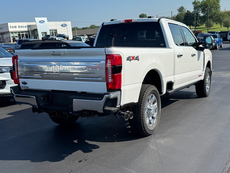 Ford Super Duty F-350 SRW Vehicle Image 03