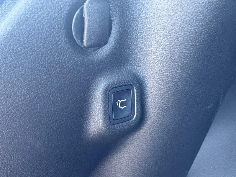 Jeep Compass Vehicle Image 20