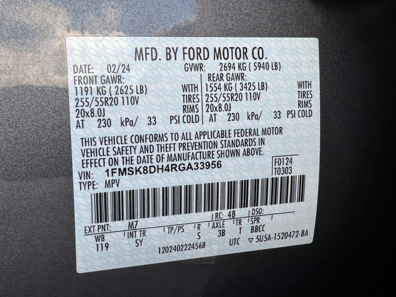 Ford Explorer Vehicle Full-screen Gallery Image 26