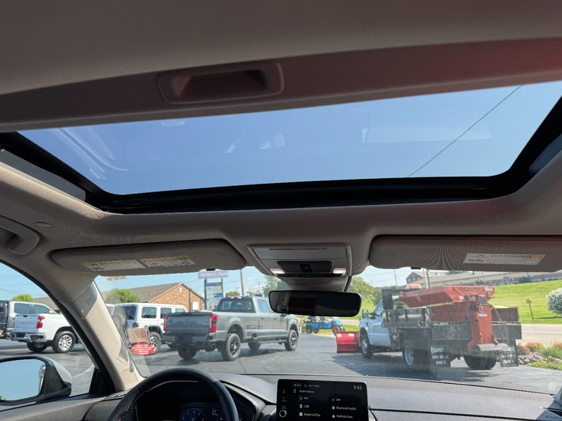 Honda CR-V Vehicle Image 11