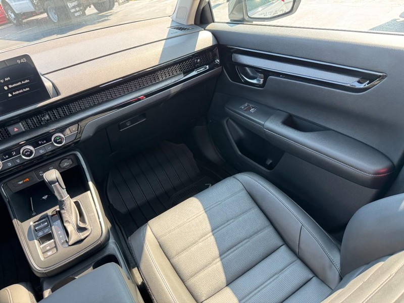 Honda CR-V Vehicle Image 16