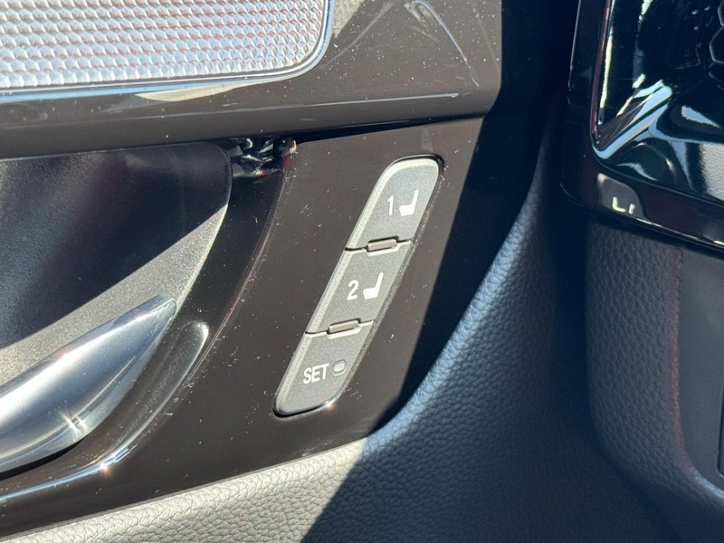Honda CR-V Vehicle Image 17