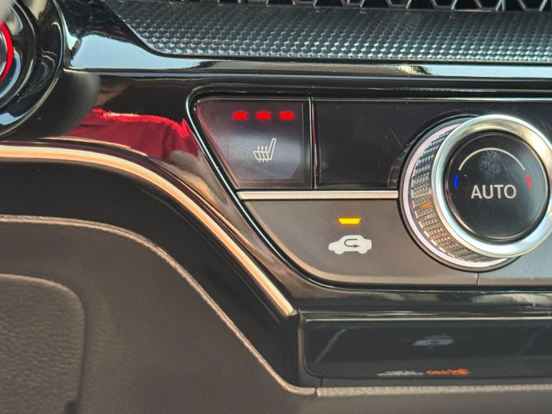 Honda CR-V Vehicle Image 22