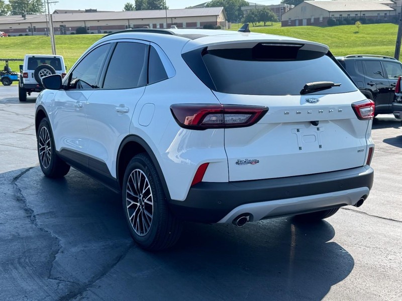 Ford Escape Vehicle Image 06