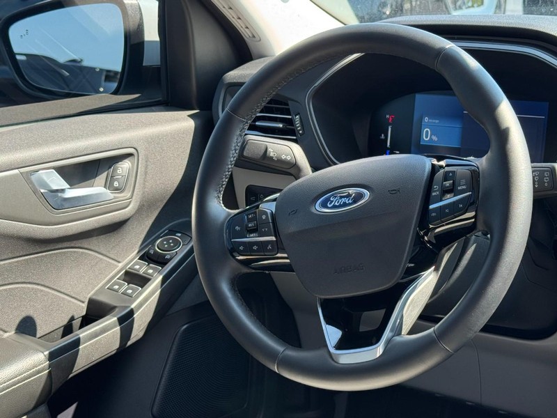 Ford Escape Vehicle Image 12
