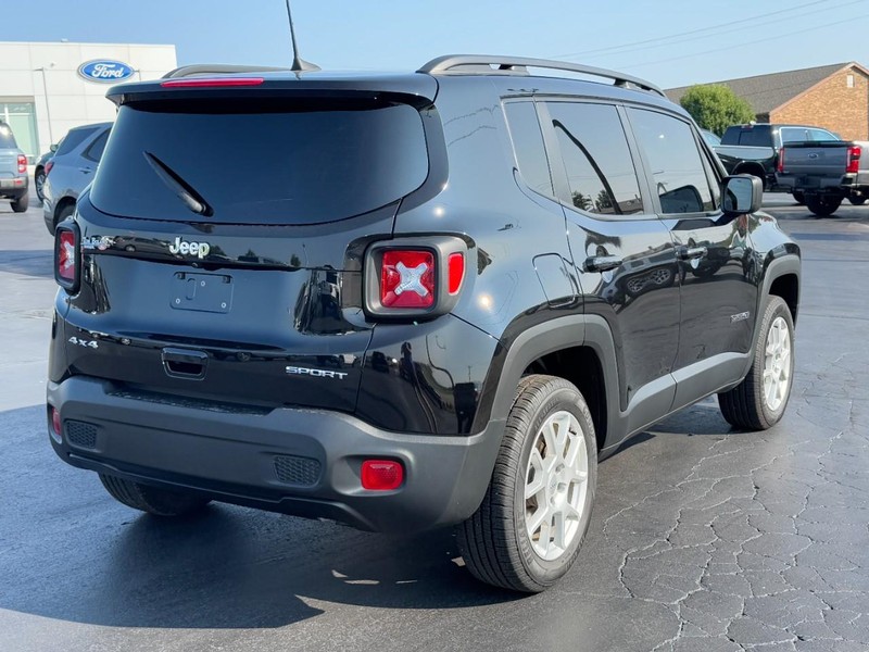 Jeep Renegade Vehicle Image 03