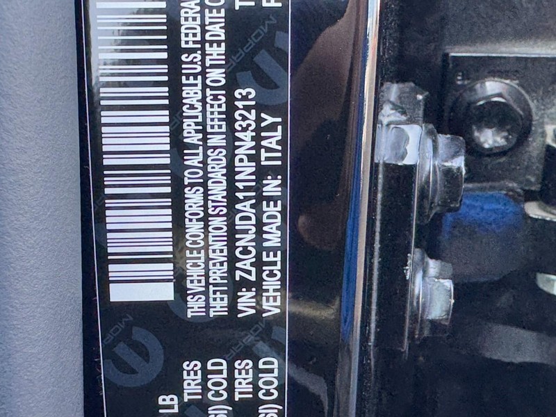 Jeep Renegade Vehicle Image 25