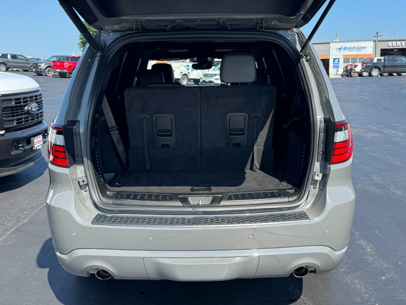 Dodge Durango Vehicle Full-screen Gallery Image 05
