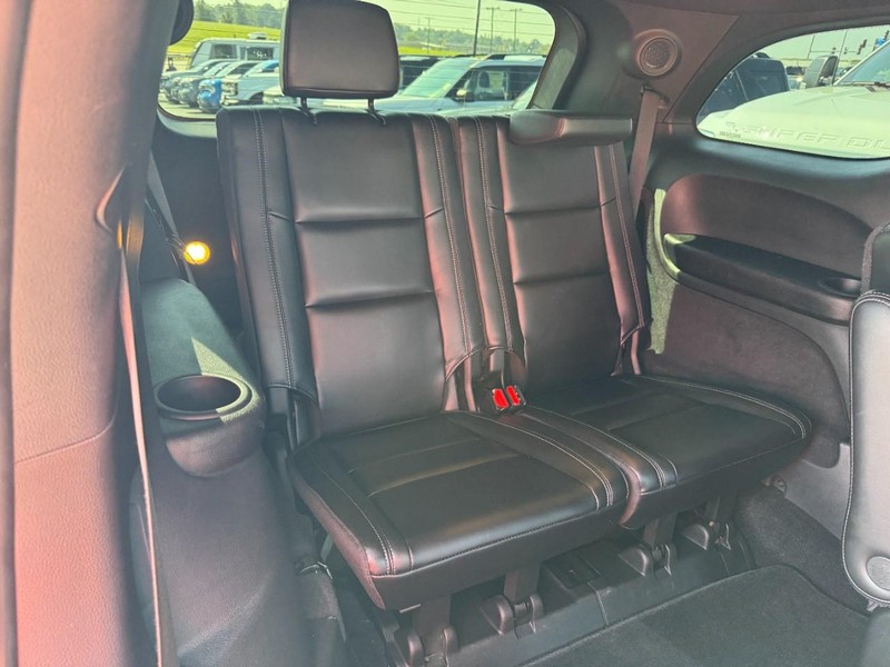 Dodge Durango Vehicle Full-screen Gallery Image 11