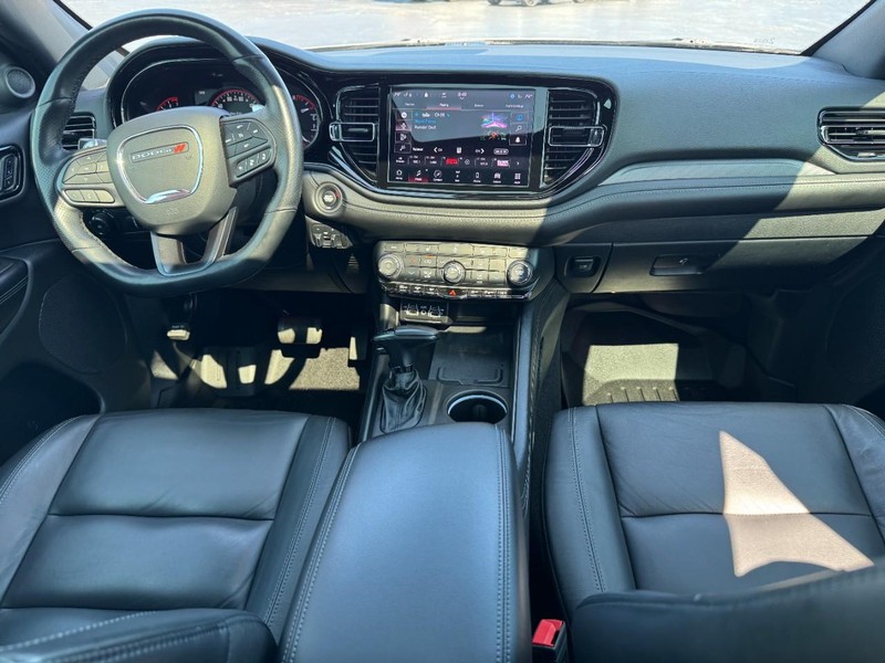 Dodge Durango Vehicle Full-screen Gallery Image 12