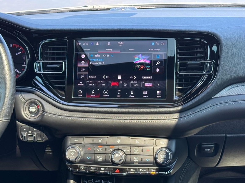 Dodge Durango Vehicle Full-screen Gallery Image 14
