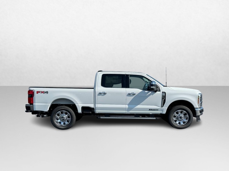 Ford Super Duty F-250 SRW Vehicle Image 02