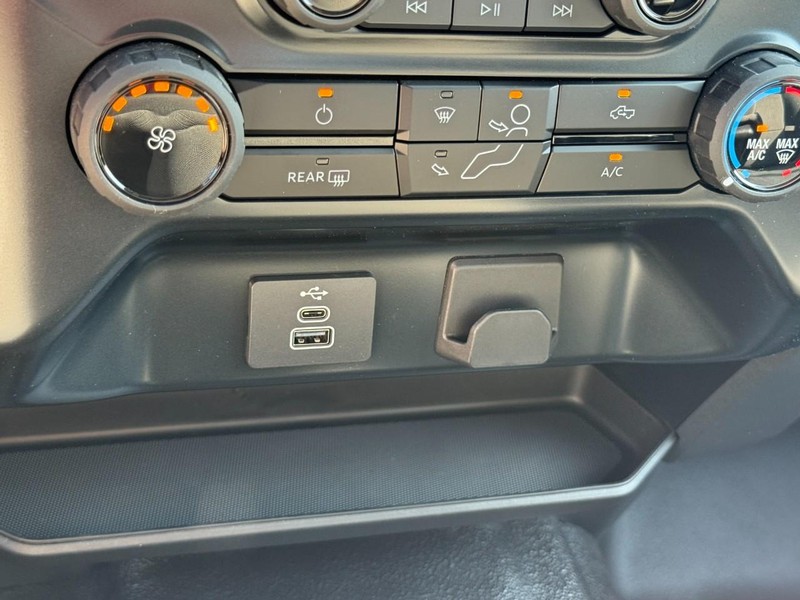 Ford F-150 Vehicle Image 12