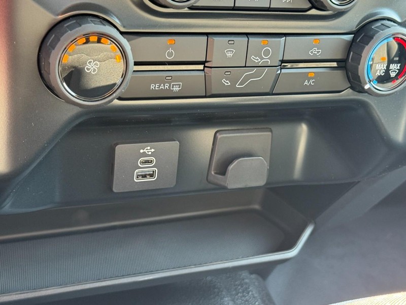 Ford F-150 Vehicle Image 12