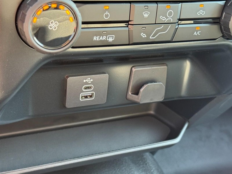 Ford F-150 Vehicle Image 12