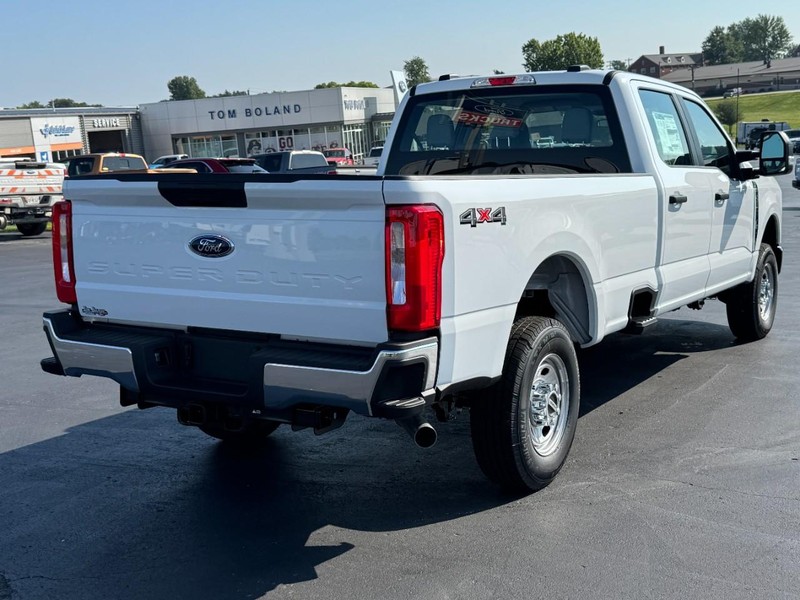 Ford Super Duty F-250 SRW Vehicle Image 03