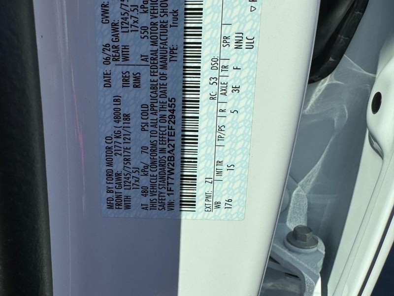 Ford Super Duty F-250 SRW Vehicle Image 16