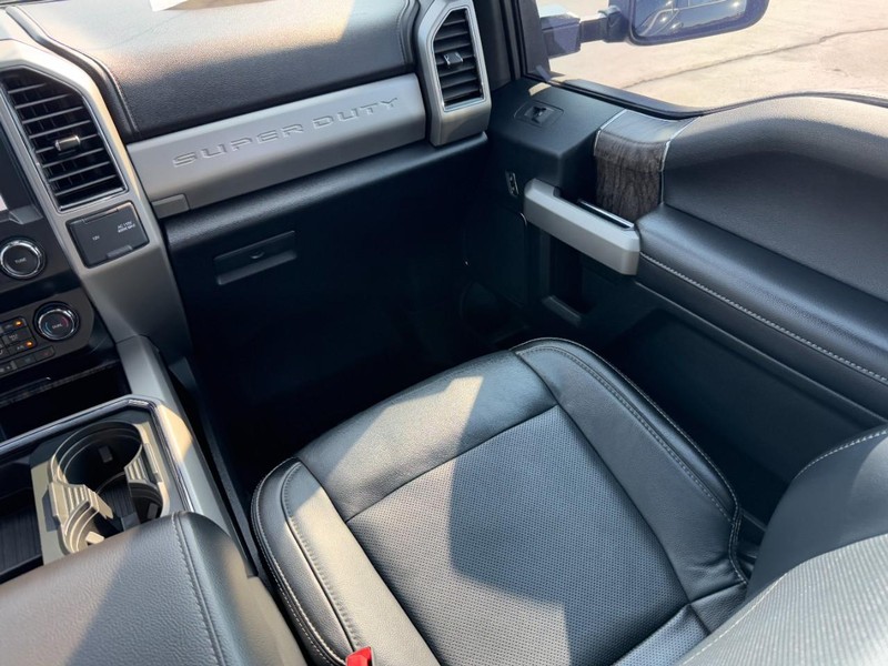 Ford Super Duty F-250 SRW Vehicle Image 15