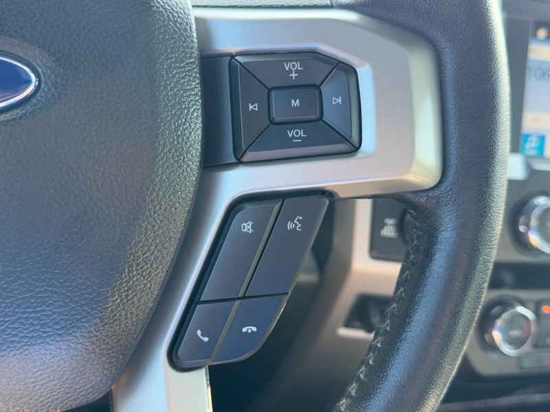 Ford Super Duty F-250 SRW Vehicle Image 18