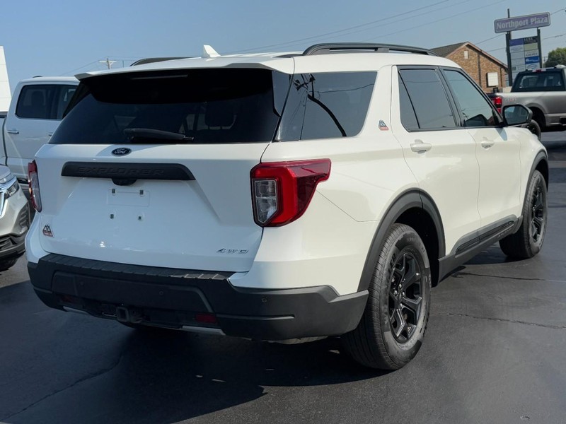 Ford Explorer Vehicle Image 03