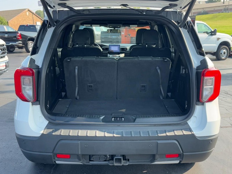 Ford Explorer Vehicle Image 05