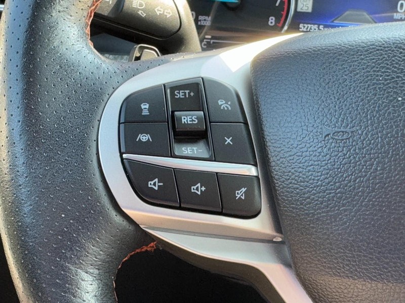 Ford Explorer Vehicle Image 17
