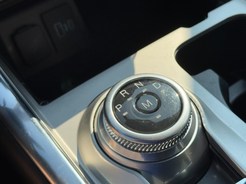 Ford Explorer Vehicle Image 20