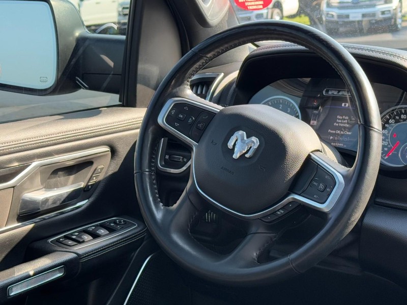 Ram 1500 Vehicle Image 12
